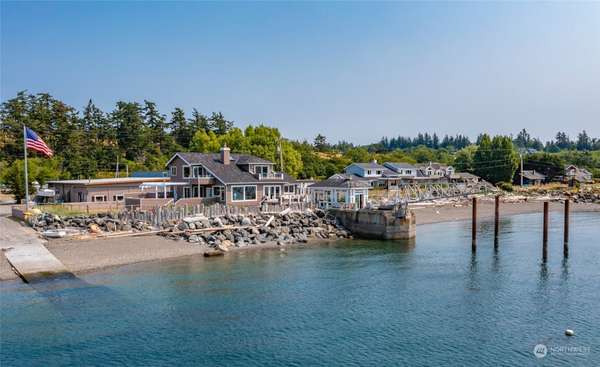 4232 Legoe Bay RD, Lummi Island, WA 98262