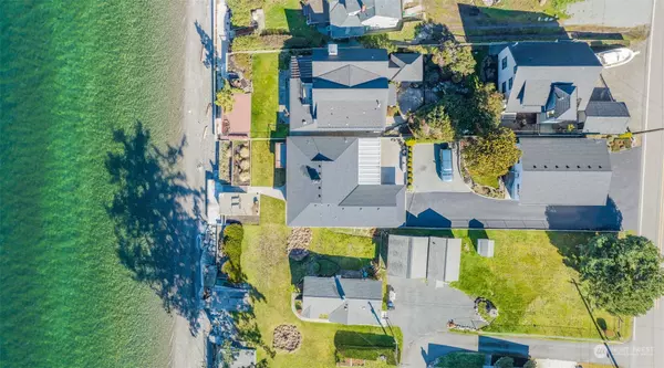 181 N Sunset DR, Camano Island, WA 98282