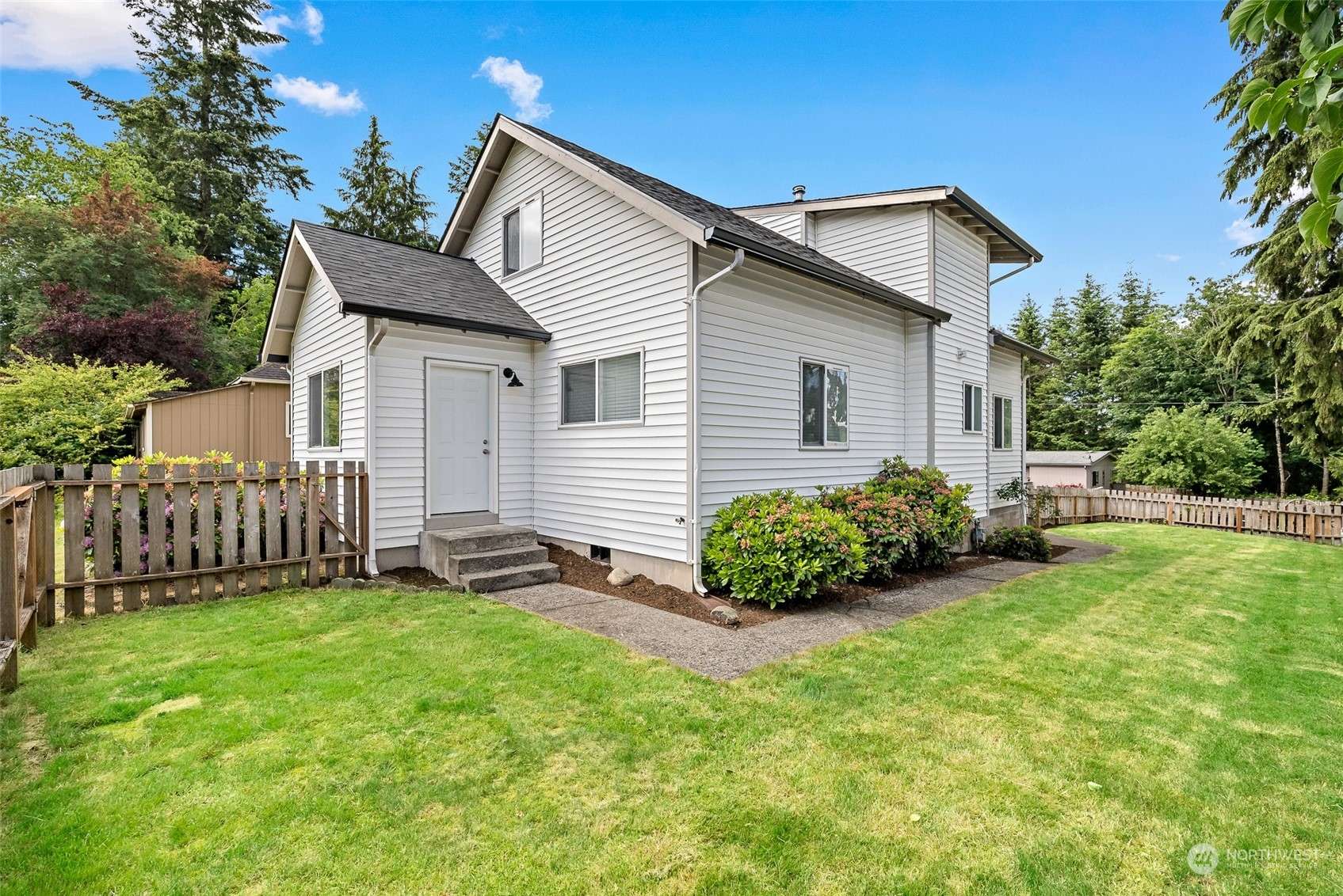 32330 2nd AVE, Black Diamond, WA 98010