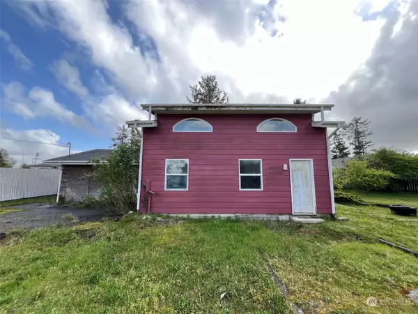 219 W Hunley AVE, Westport, WA 98595