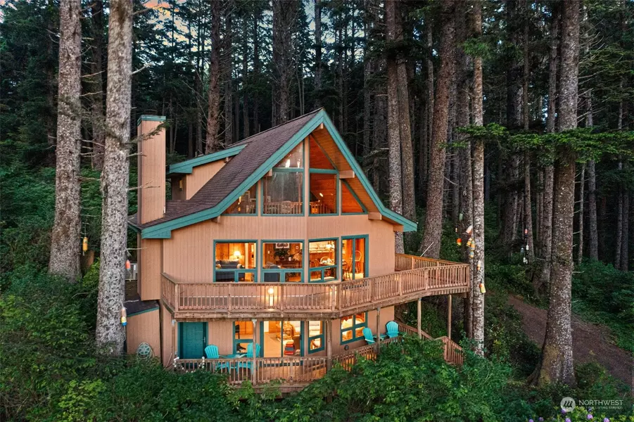 63 Marilyn LN, Copalis Beach, WA 98535