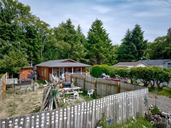 32118 T PL, Ocean Park, WA 98640