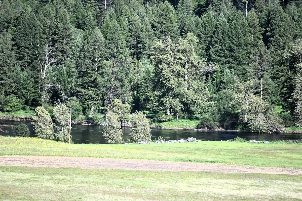 Curlew, WA 99118,6 loretta Ln