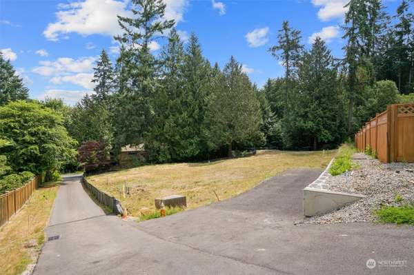 176 XX 25th AVE NE #LOT B, Lake Forest Park, WA 98155