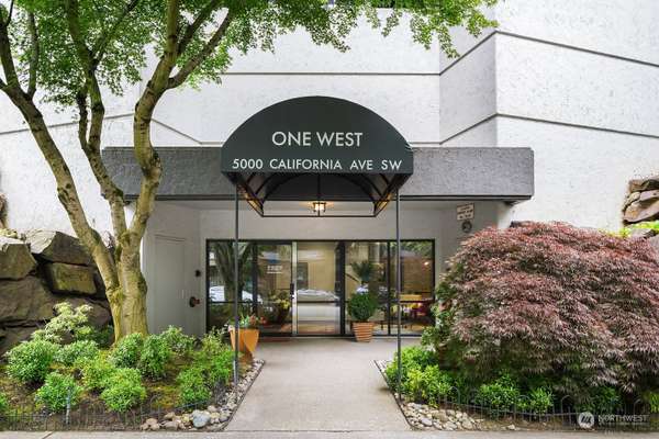 5000 California AVE SW #103, Seattle, WA 98136