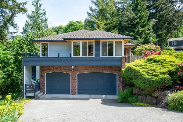 7060 NE 161st St, Kenmore, WA 98028