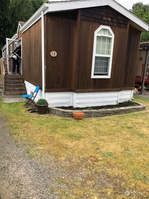 4449 Beach DR E #12, Port Orchard, WA 98366