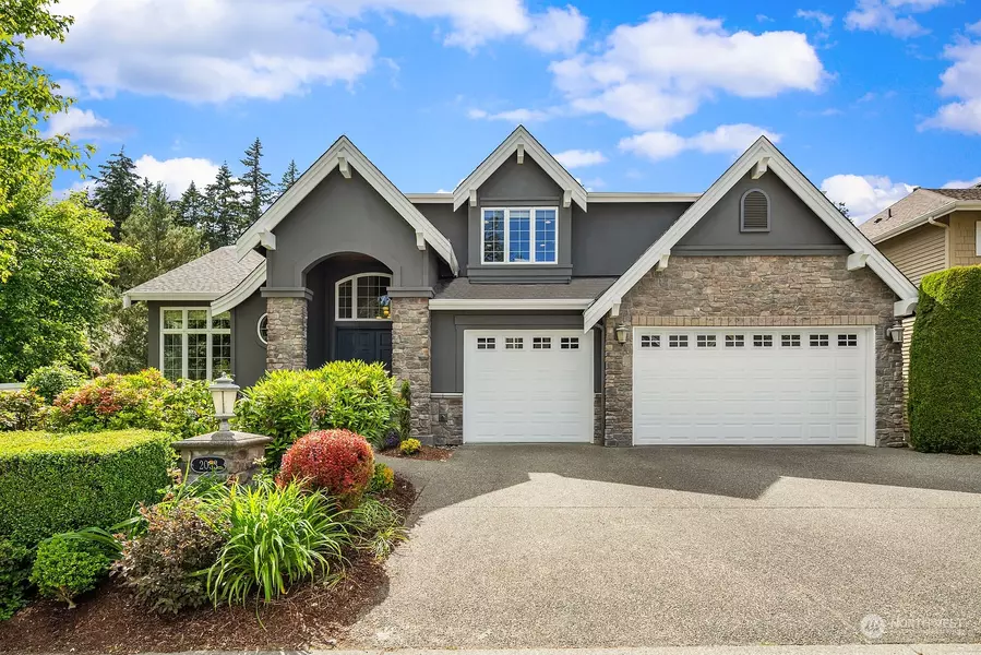 2033 211th PL SE, Sammamish, WA 98075
