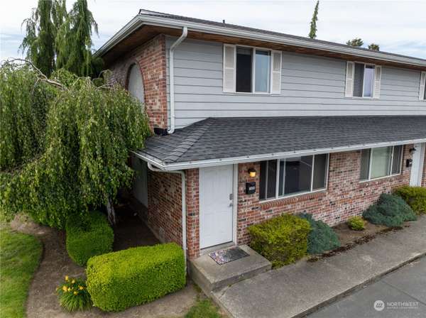 1505 E Division St, Mount Vernon, WA 98274