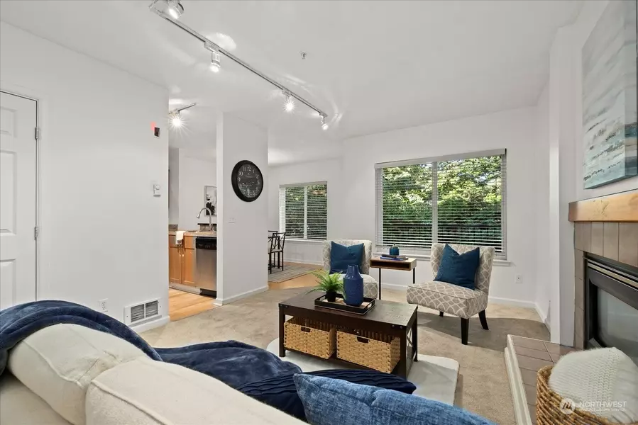 1645 S 288th ST #206, Federal Way, WA 98003