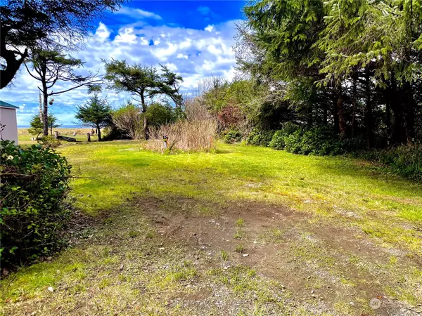 4757 Beach LN, Moclips, WA 98562