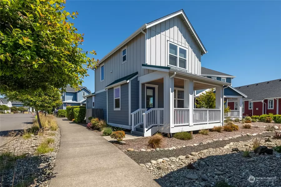 421 Vine Maple LN SW, Ocean Shores, WA 98569