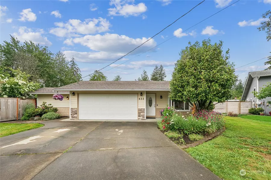 433 Taylor PL NE, North Bend, WA 98045