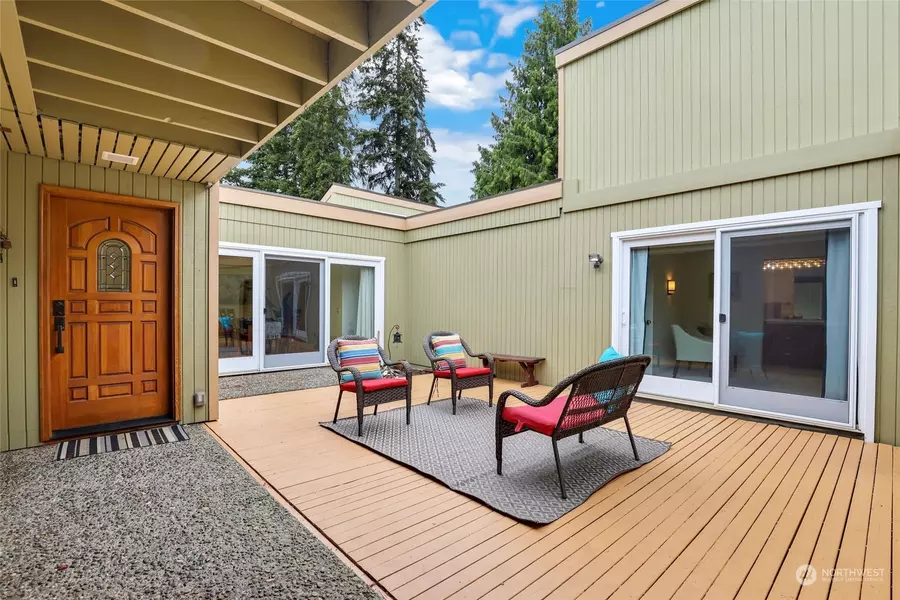 402 SW 197th ST, Normandy Park, WA 98166