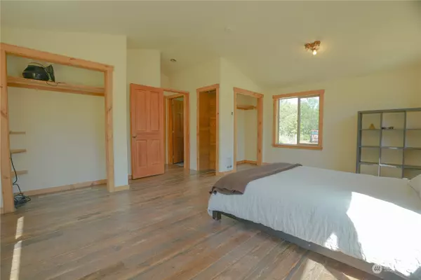 Quilcene, WA 98376,2660 Wildwood DR