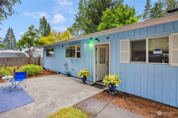 24016 54th AVE W, Lake Forest Park, WA 98043