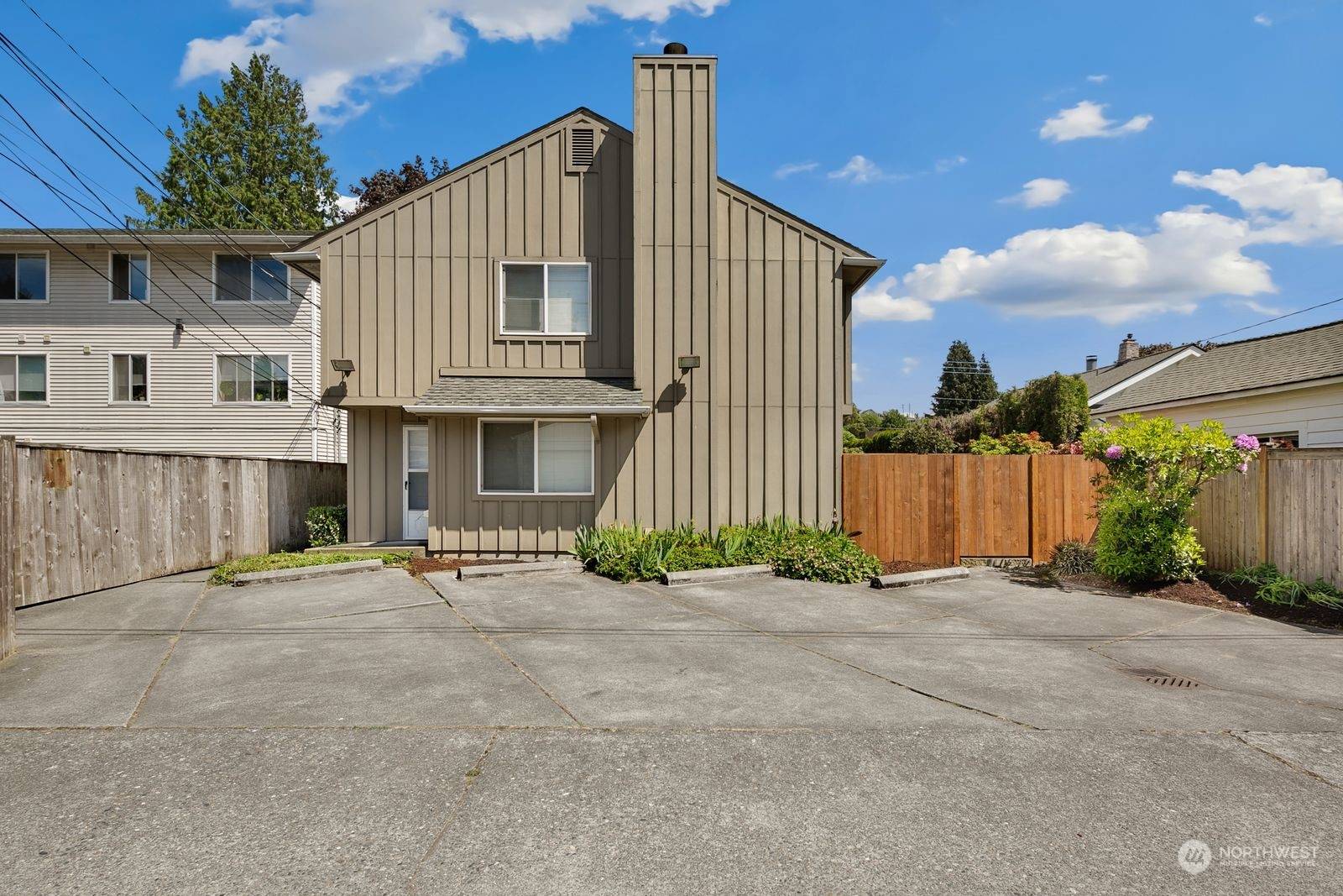 5421 Fauntleroy WAY SW #B, Seattle, WA 98136