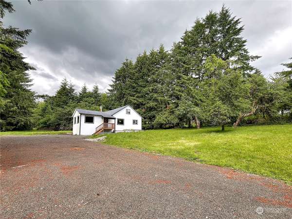 27 Malone Hill Branch RD, Elma, WA 98541