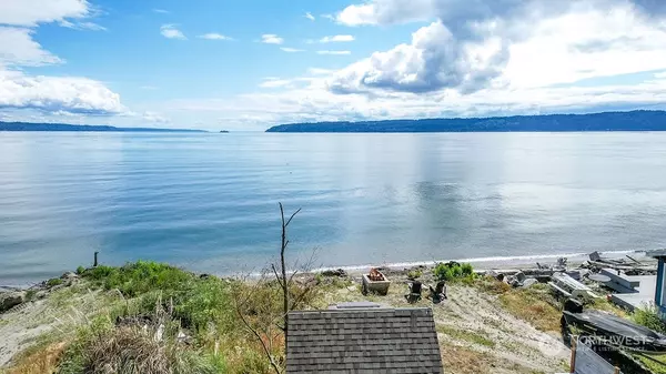 22 H S Beach DR, Hat Island, WA 98206