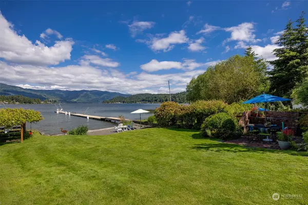 1504 Fairview ST, Bellingham, WA 98229