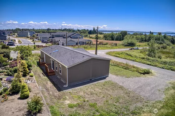 5504 Skyvue RD, Blaine, WA 98230