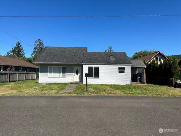 2114 Panama AVE, Hoquiam, WA 98550