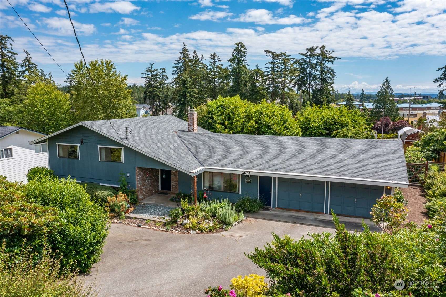 2661 Olympic DR, Oak Harbor, WA 98277