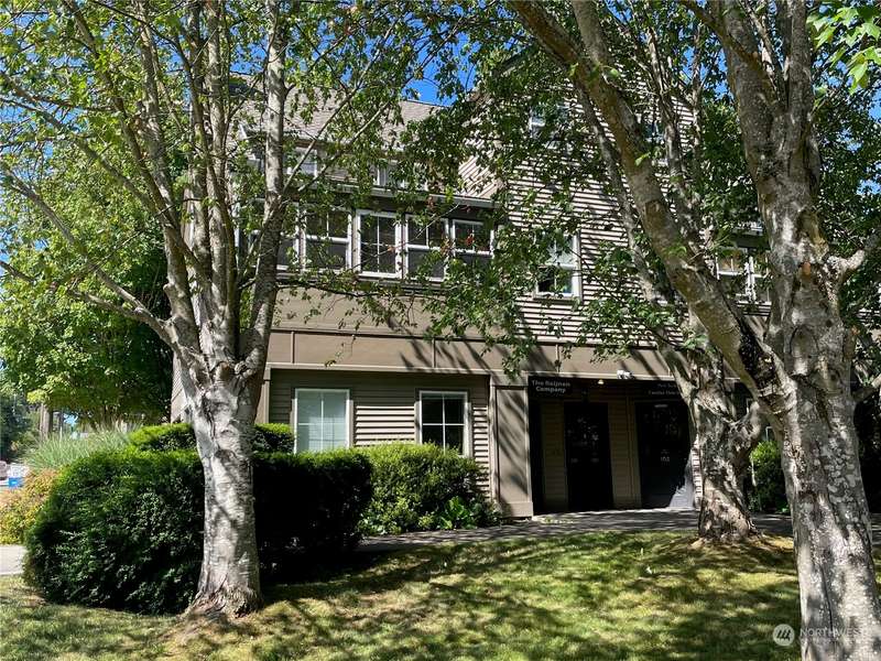 490 Madison AVE N #101A, Bainbridge Island, WA 98110