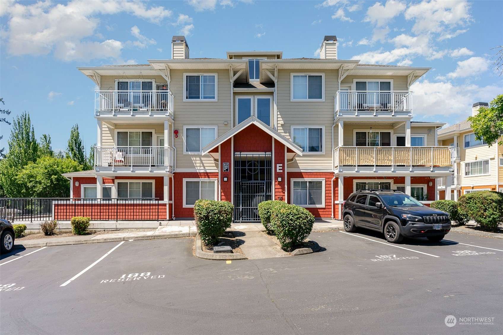 517 225 LN NE #E304, Sammamish, WA 98074
