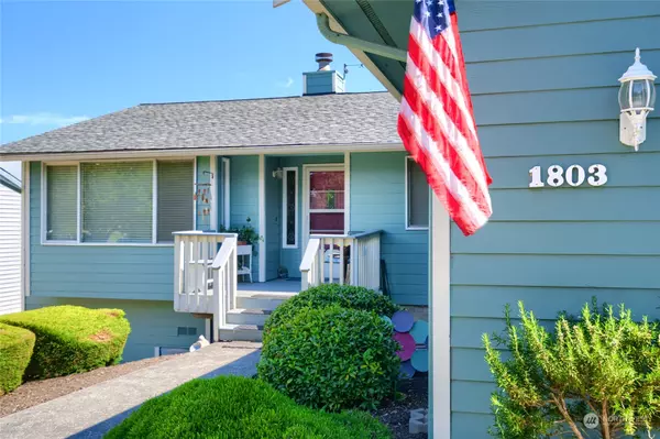 1803 Lea PL, Anacortes, WA 98221