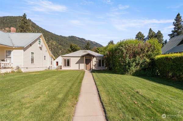 122 W Whitman, Leavenworth, WA 98826