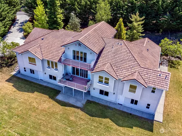 272 Ravens Ridge RD, Sequim, WA 98382