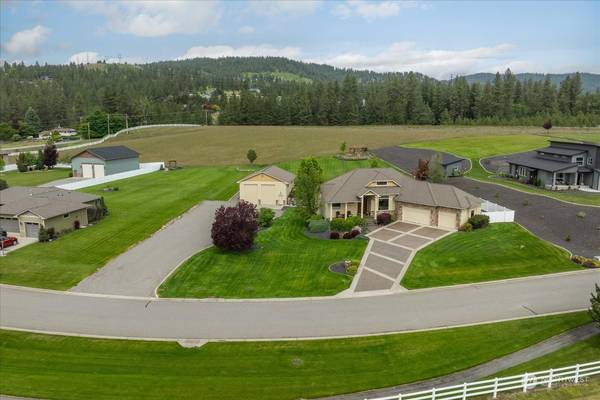 20407 E Happy Trails LN,  Otis Orchards,  WA 99027