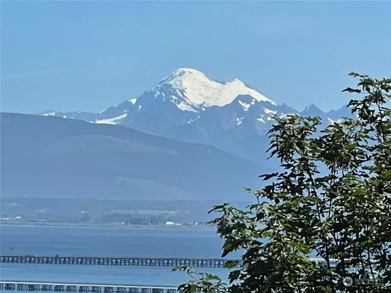 3917 Mallard Point DR, Anacortes, WA 98221