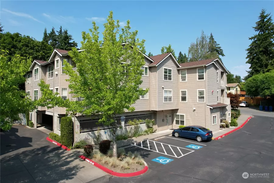 20800 72nd AVE W #304, Edmonds, WA 98026