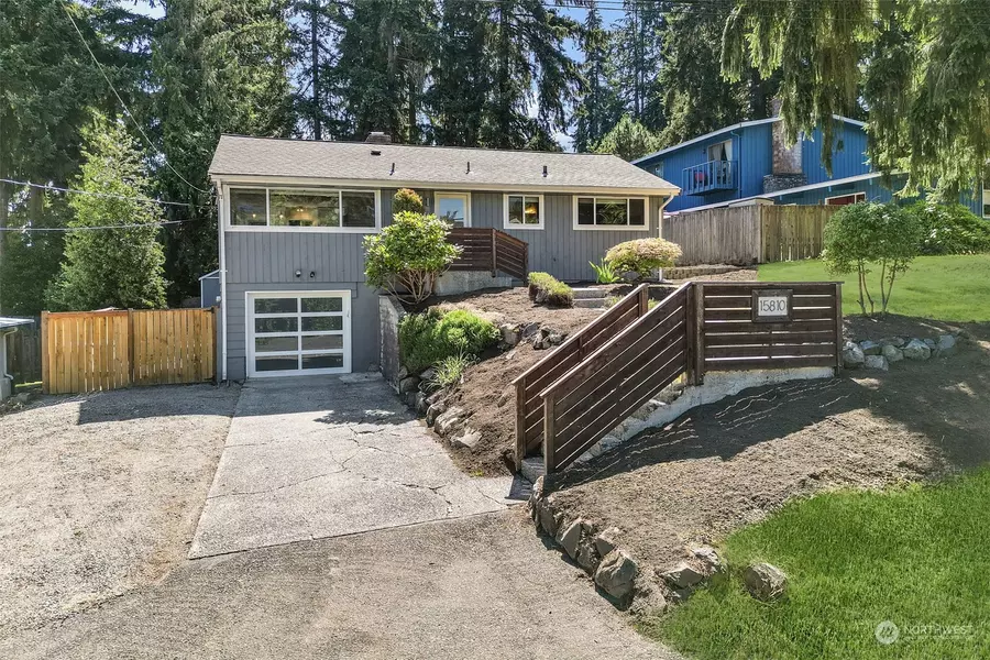 15810 74th AVE NE, Kenmore, WA 98028