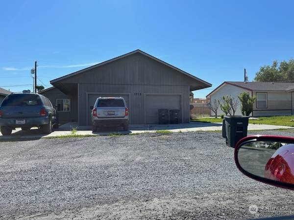 1715 W Bemis ST, Moses Lake, WA 98837