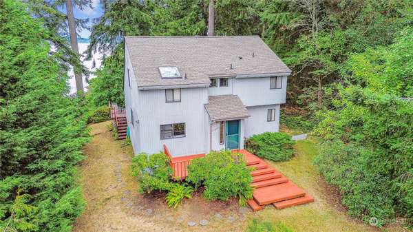 11023 Riviera DR, Anderson Island, WA 98303