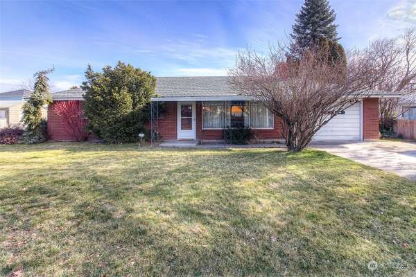 7 N 45th AVE, Yakima, WA 98908