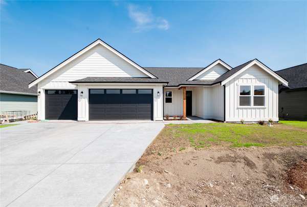 209 Brentwood DR, Nooksack, WA 98276