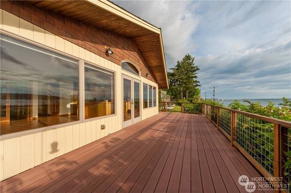 2267 N Nugent RD, Lummi Island, WA 98262