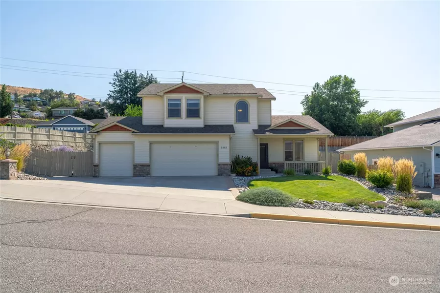 1983 Peach Haven CT, East Wenatchee, WA 98802