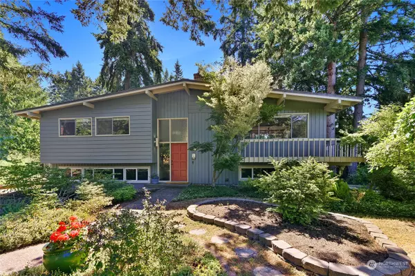 301 Fir Acres DR NW, Bainbridge Island, WA 98110