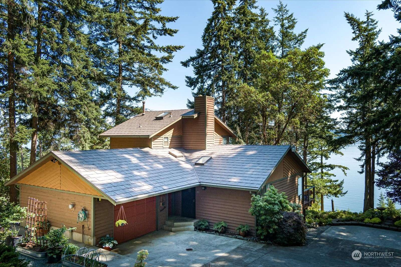 1390 Polnell RD, Oak Harbor, WA 98277