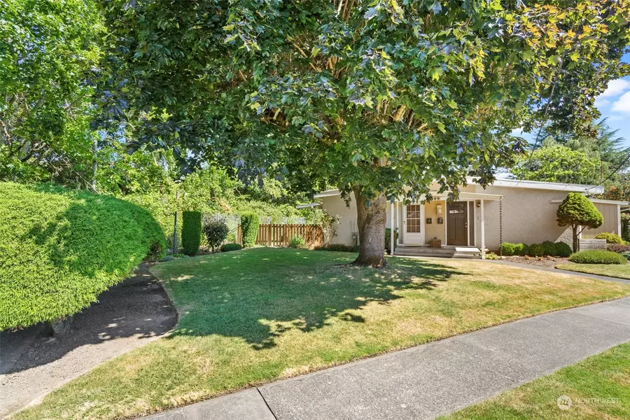 349 7th PL SE #APT 1, Puyallup, WA 98372