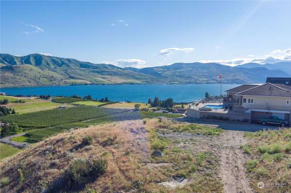 320 Orchard View Dr, Chelan, WA 98816