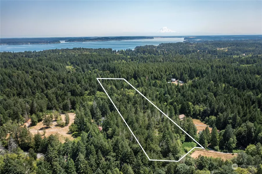 2815 Jackson Lake RD NW, Lakebay, WA 98349