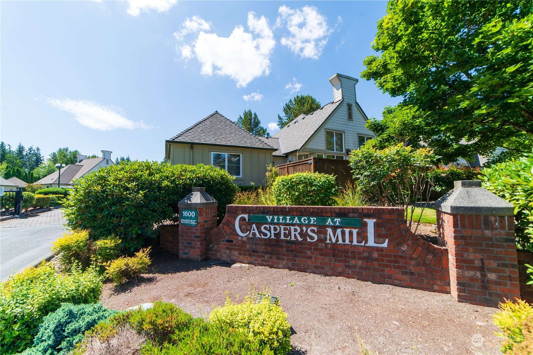 1600 121st ST SE #L101, Everett, WA 98208