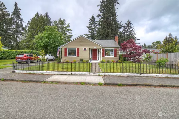 135 Dora AVE, Bremerton, WA 98312