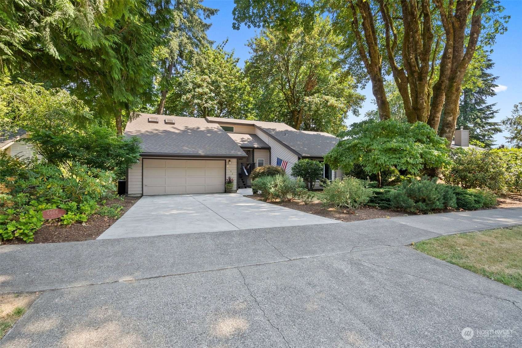 6606 Miner DR SW, Tumwater, WA 98512